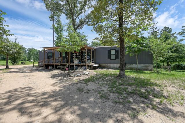 400 Raven Hill Road, Oakhurst, TX 77359