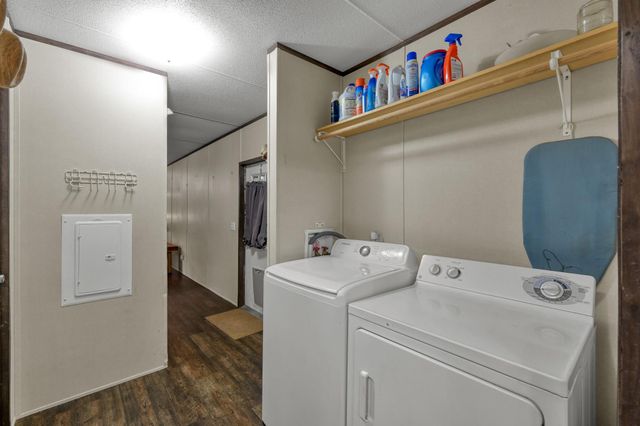 400 Raven Hill Road, Oakhurst, TX 77359