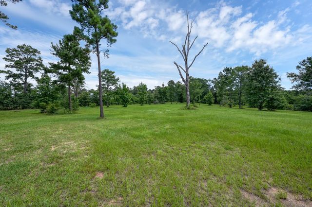 400 Raven Hill Road, Oakhurst, TX 77359