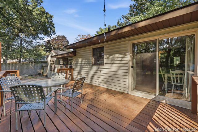 2525 Bristolwood Drive, Grand Rapids, MI 49544