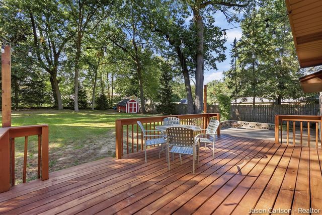2525 Bristolwood Drive, Grand Rapids, MI 49544