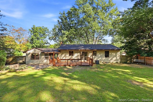 2525 Bristolwood Drive, Grand Rapids, MI 49544