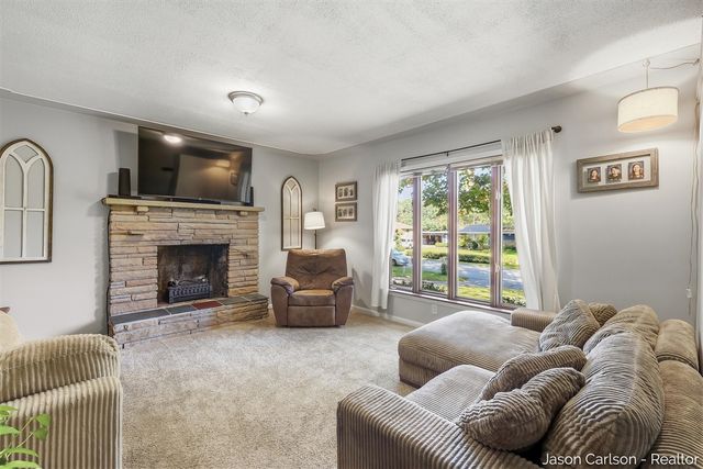2525 Bristolwood Drive, Grand Rapids, MI 49544