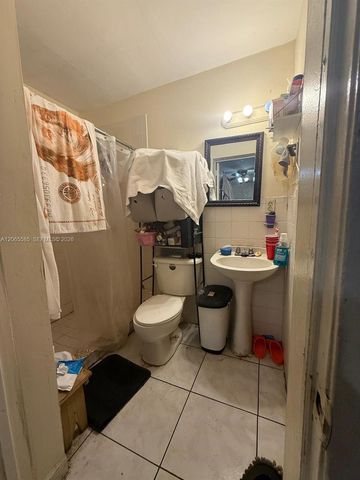 3461 NW 171st St, Miami Gardens, FL 33056