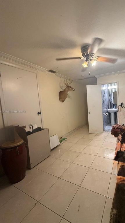 Image 11 of property listing at 3461 NW 171st St, Miami Gardens, FL 33056