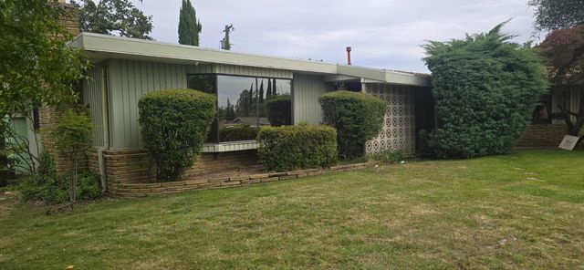 4628 Charleston Dr, Carmichael, CA 95608