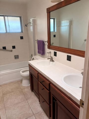 4628 Charleston Dr, Carmichael, CA 95608