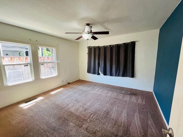 1222 W Flora St, Stockton, CA 95203