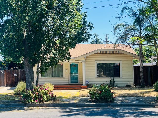 1222 W Flora St, Stockton, CA 95203