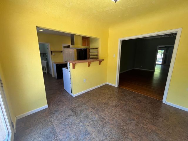 1222 W Flora St, Stockton, CA 95203