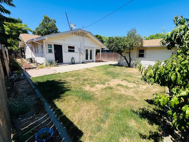 1222 W Flora St, Stockton, CA 95203