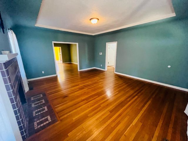 1222 W Flora St, Stockton, CA 95203