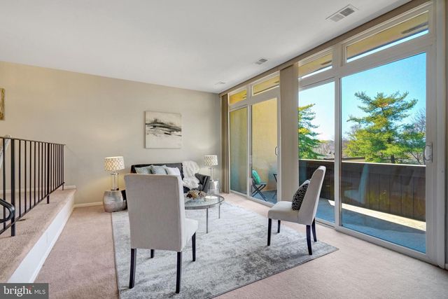 2118 S QUINCY ST, Arlington, VA 22204