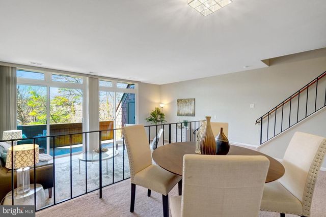 2118 S QUINCY ST, Arlington, VA 22204