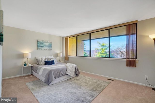 2118 S QUINCY ST, Arlington, VA 22204