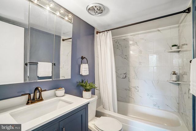 2118 S QUINCY ST, Arlington, VA 22204