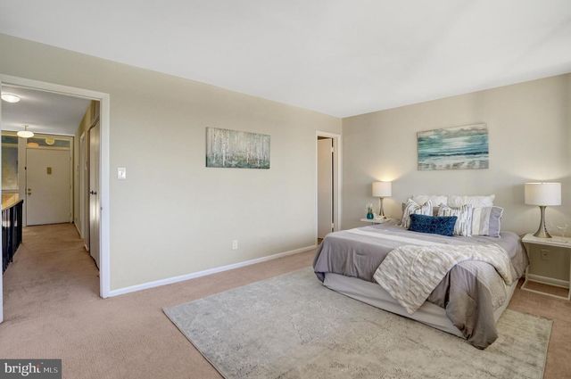 2118 S QUINCY ST, Arlington, VA 22204