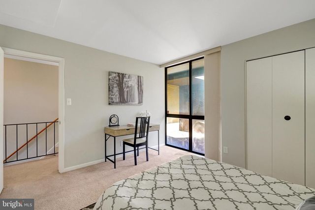 2118 S QUINCY ST, Arlington, VA 22204