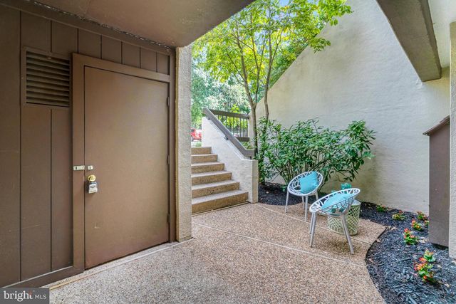 2118 S QUINCY ST, Arlington, VA 22204