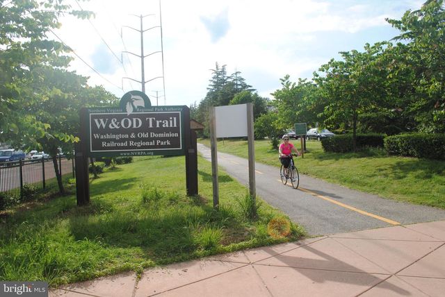 2118 S QUINCY ST, Arlington, VA 22204