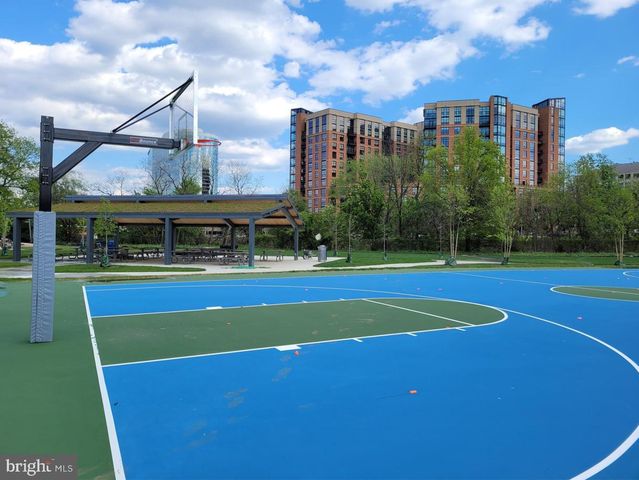 2118 S QUINCY ST, Arlington, VA 22204