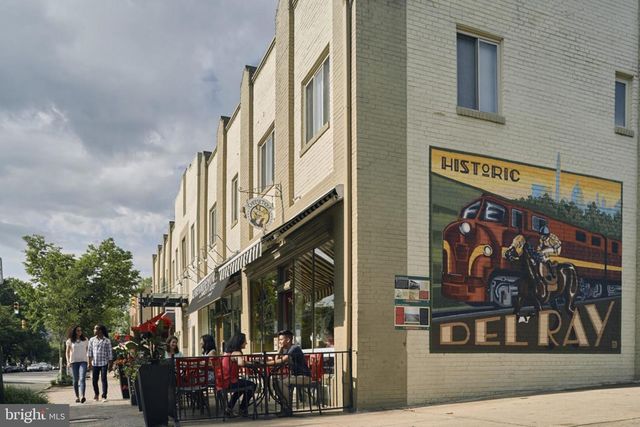 2118 S QUINCY ST, Arlington, VA 22204