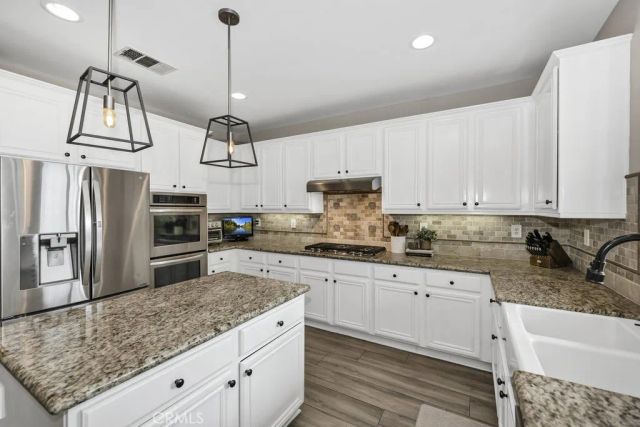 24030 Via Vizcaya, Valencia, CA 91354