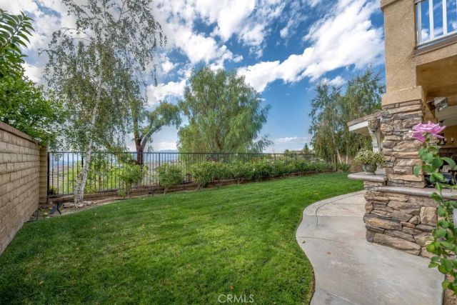 24030 Via Vizcaya, Valencia, CA 91354