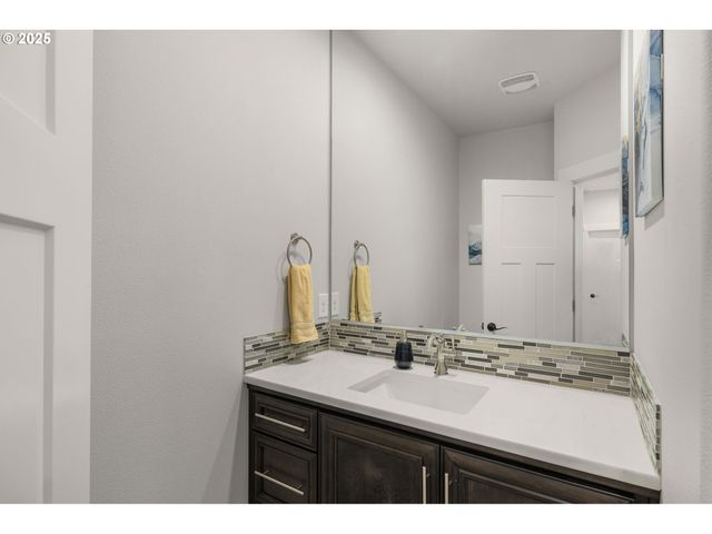 5208 Ne 130TH St, Vancouver, WA 98686