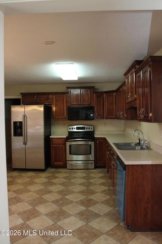910 Scotch Pine Cove, Southaven, MS 38671