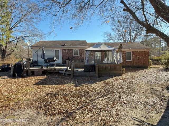 111 Moore Allen Street, Dudley, NC 28333