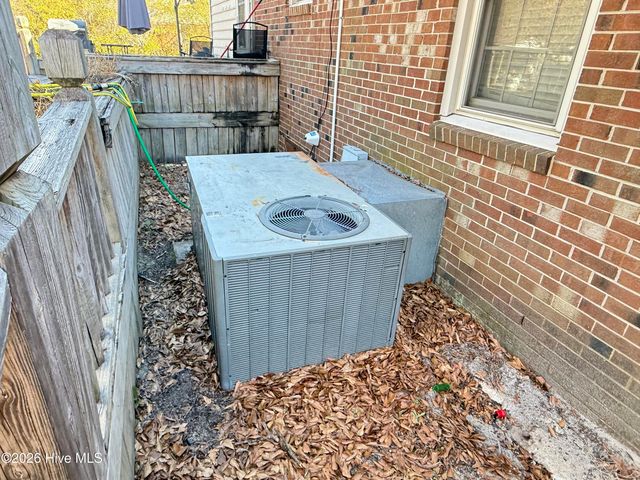 111 Moore Allen Street, Dudley, NC 28333