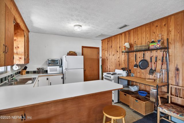 5857 WHITE SANDS Road, Keystone Heights, FL 32656