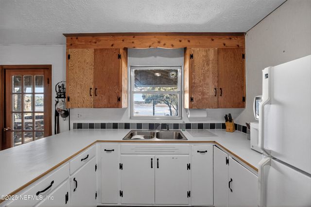 5857 WHITE SANDS Road, Keystone Heights, FL 32656