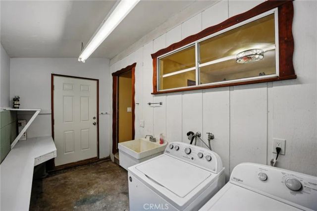 22831 Waters Drive, Crestline, CA 92325