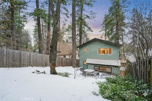 22831 Waters Drive, Crestline, CA 92325