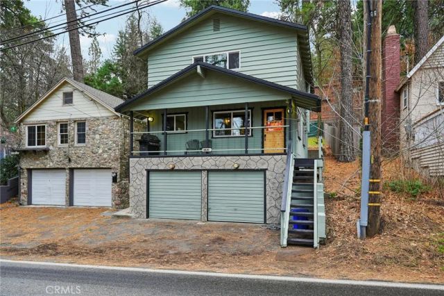 22831 Waters Drive, Crestline, CA 92325