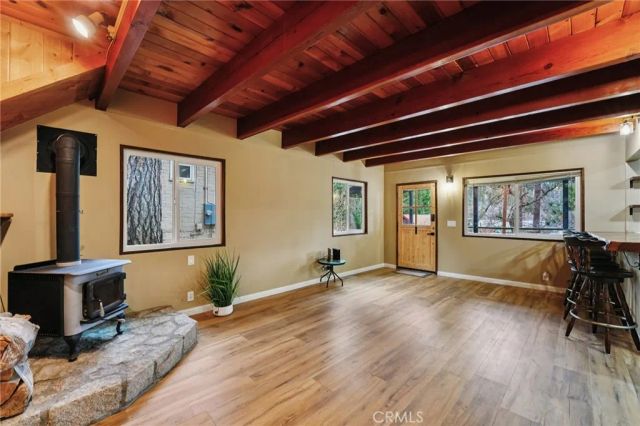 22831 Waters Drive, Crestline, CA 92325