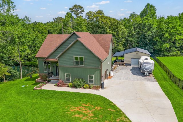 1415 Southside Rd, Southside, TN 37171