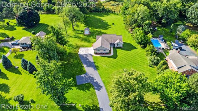 10152 Oakhill Road, Springfield Charter Township, MI 48442