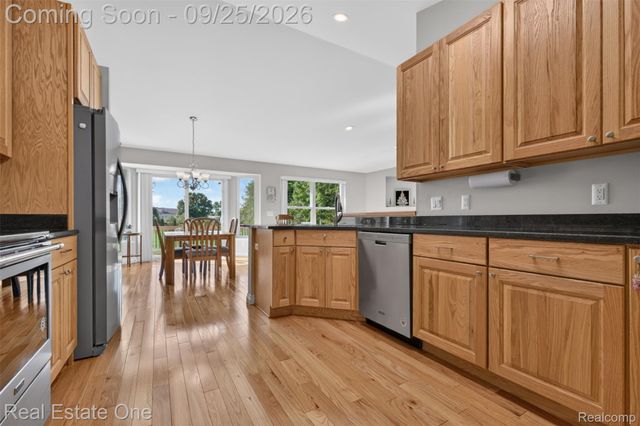 10152 Oakhill Road, Springfield Charter Township, MI 48442