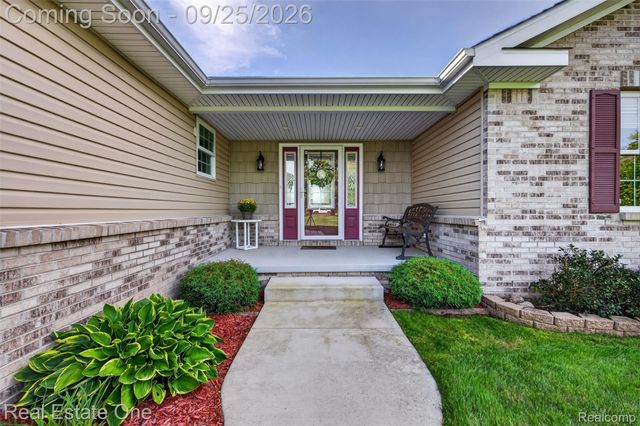 10152 Oakhill Road, Springfield Charter Township, MI 48442
