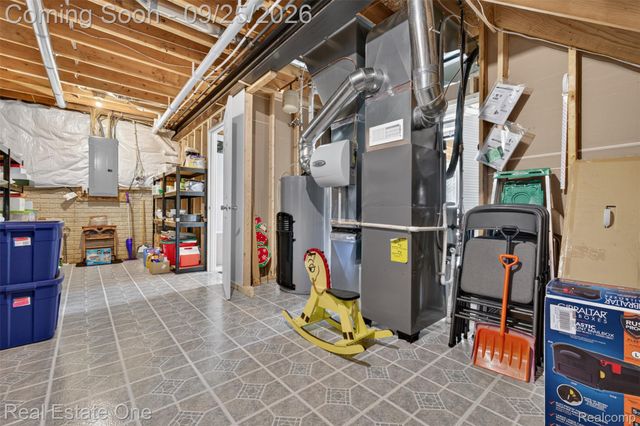 10152 Oakhill Road, Springfield Charter Township, MI 48442