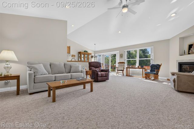 10152 Oakhill Road, Springfield Charter Township, MI 48442
