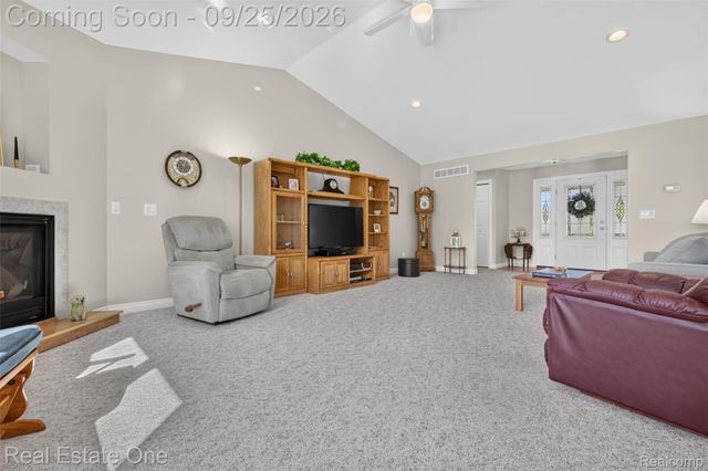 10152 Oakhill Road, Springfield Charter Township, MI 48442