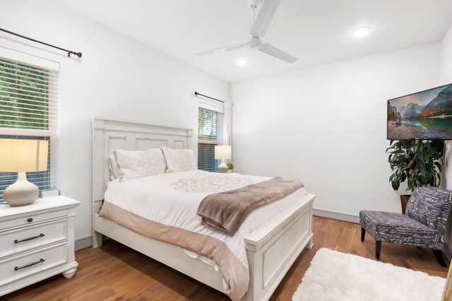 846 Wakefield Drive B, Houston, TX 77018