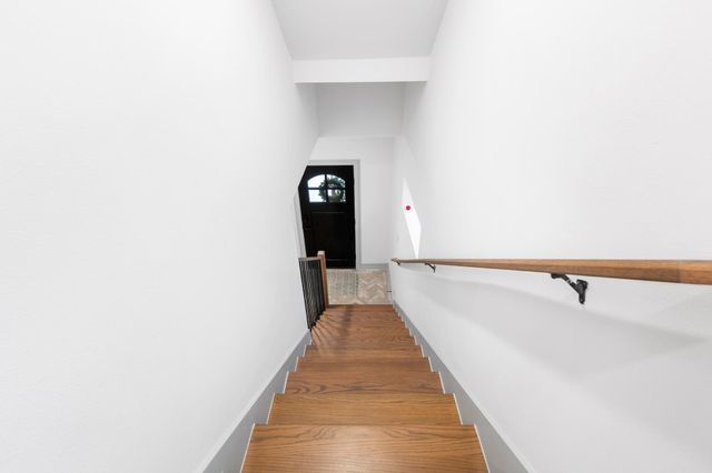 846 Wakefield Drive B, Houston, TX 77018