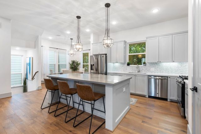 846 Wakefield Drive B, Houston, TX 77018