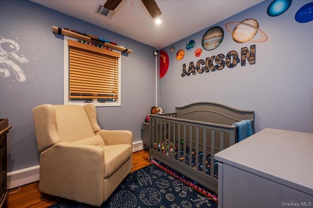 11 Lower Road, Smithtown, NY 11787