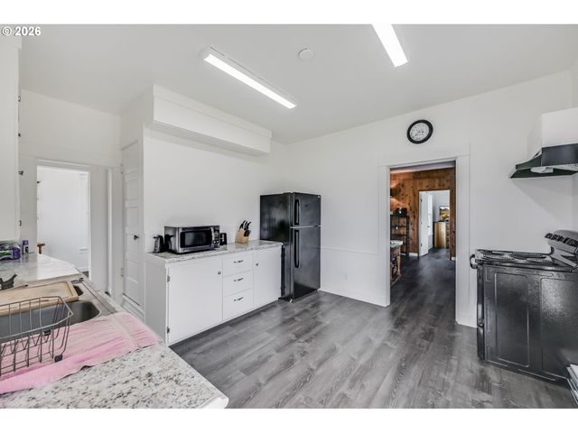 2650 VAN HORN Dr, Hood River, OR 97031